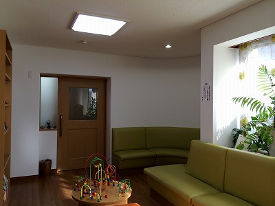 R{ 027.jpg